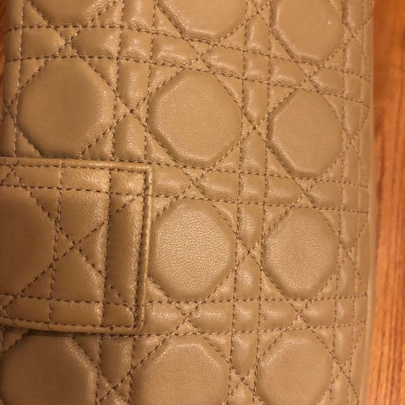 Dior shoulder clutch 🔥 - Picture 5 of 9